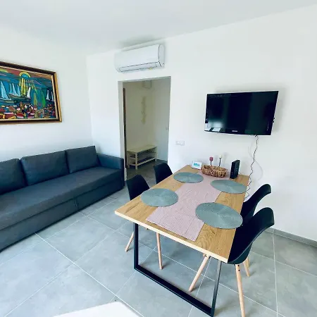 Lena Apartment *