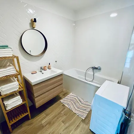 Lena Apartment Balatonalmadi