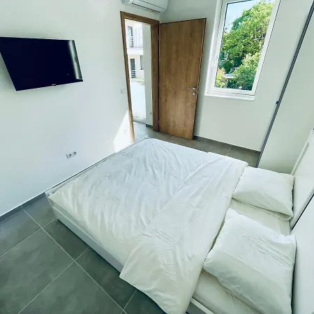 Lena Apartment *